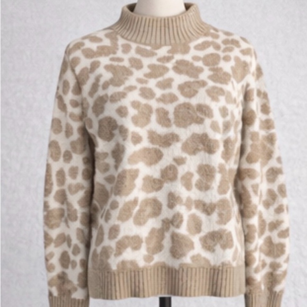 89th + Madison Beige Leopard Print Sweater – Size L